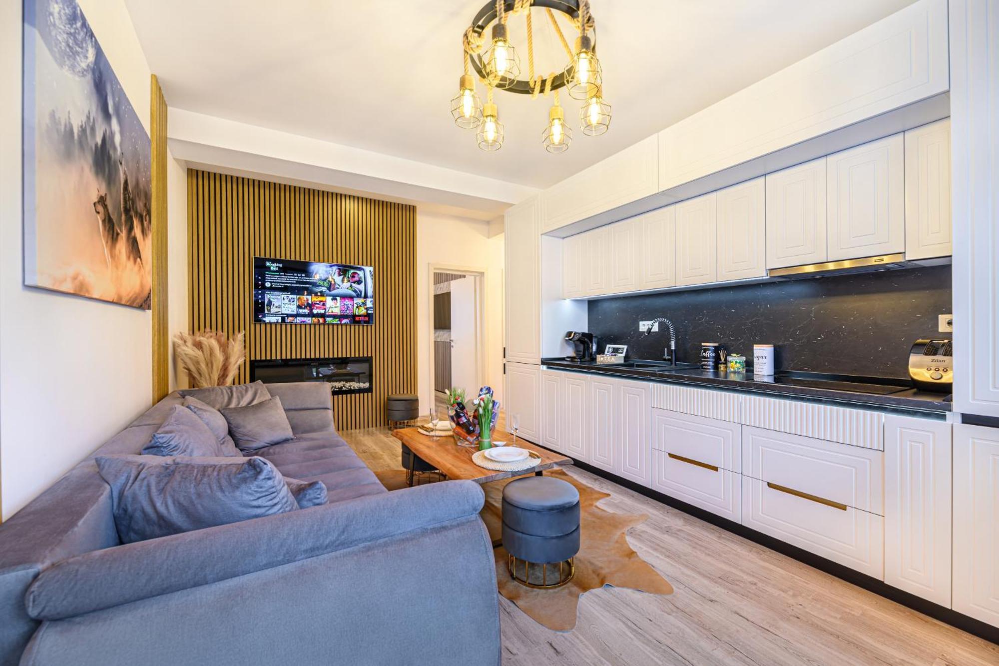 Ama Garden Apartment Буштені Екстер'єр фото