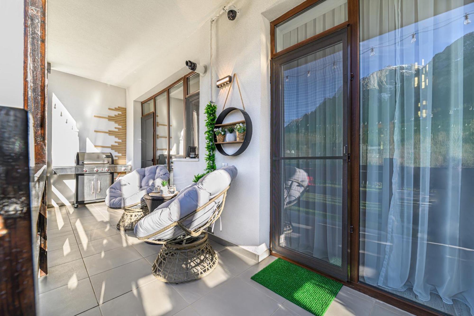 Ama Garden Apartment Буштені Екстер'єр фото