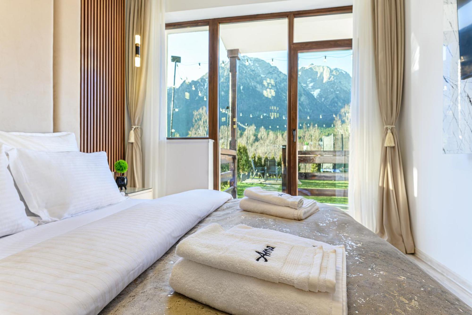 Ama Garden Apartment Буштені Екстер'єр фото