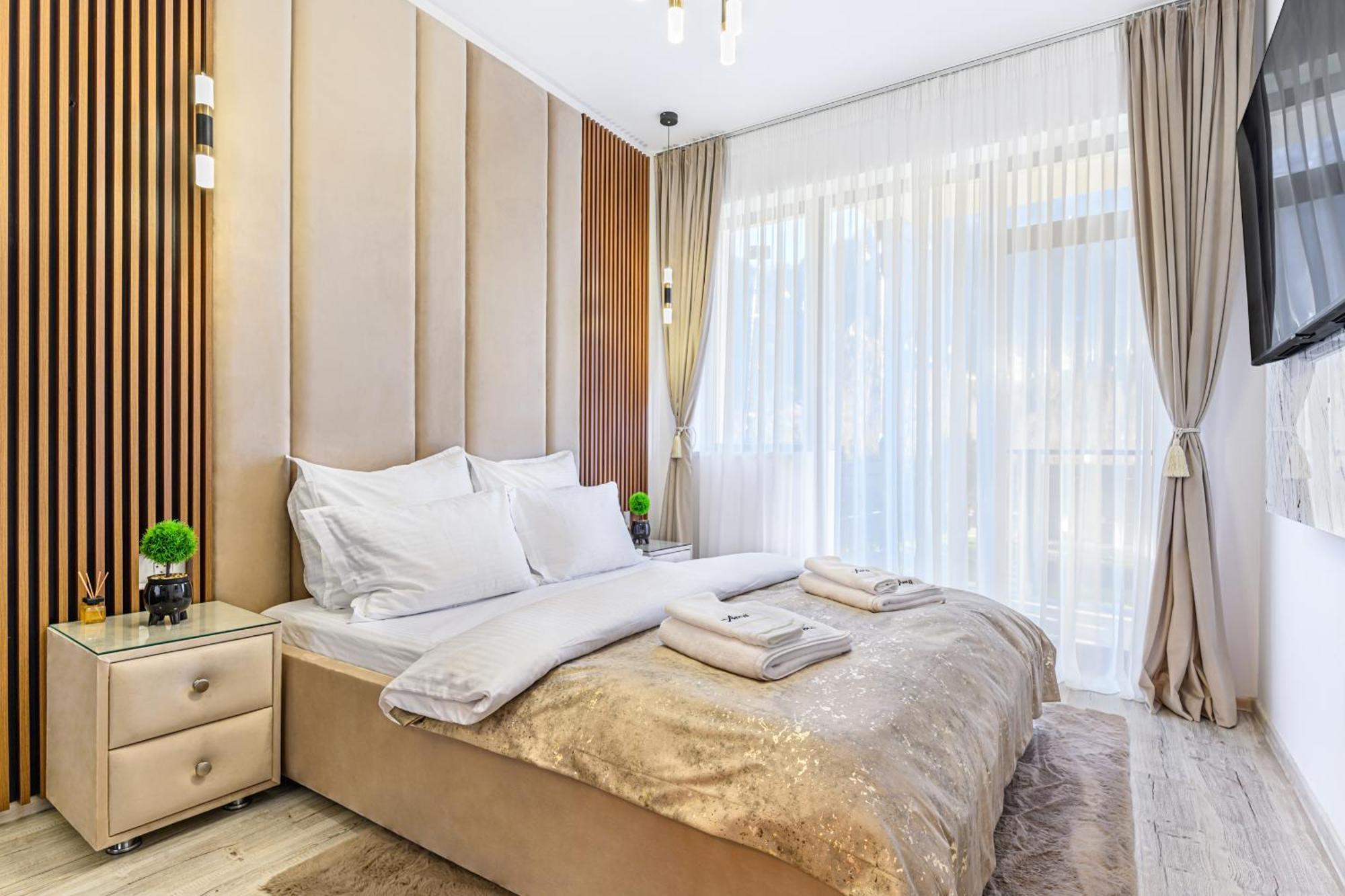 Ama Garden Apartment Буштені Екстер'єр фото